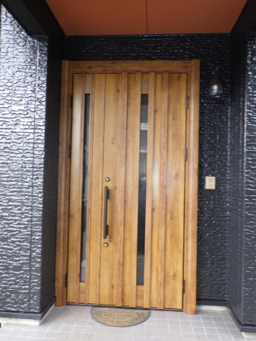 LIXIL製からYKK　AP製へ　かんたんドアリモで玄関ドア交換　千葉県銚子市I様邸